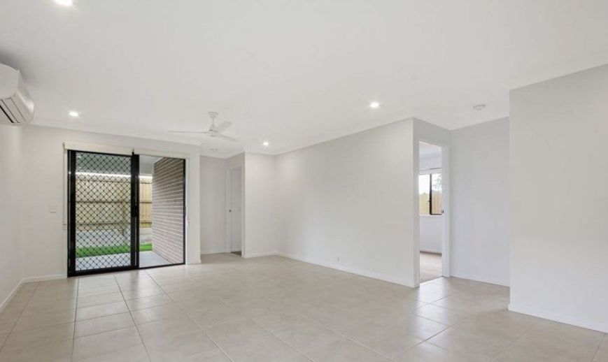 8 Coutts Drive, Burpengary QLD 4505, Image 2