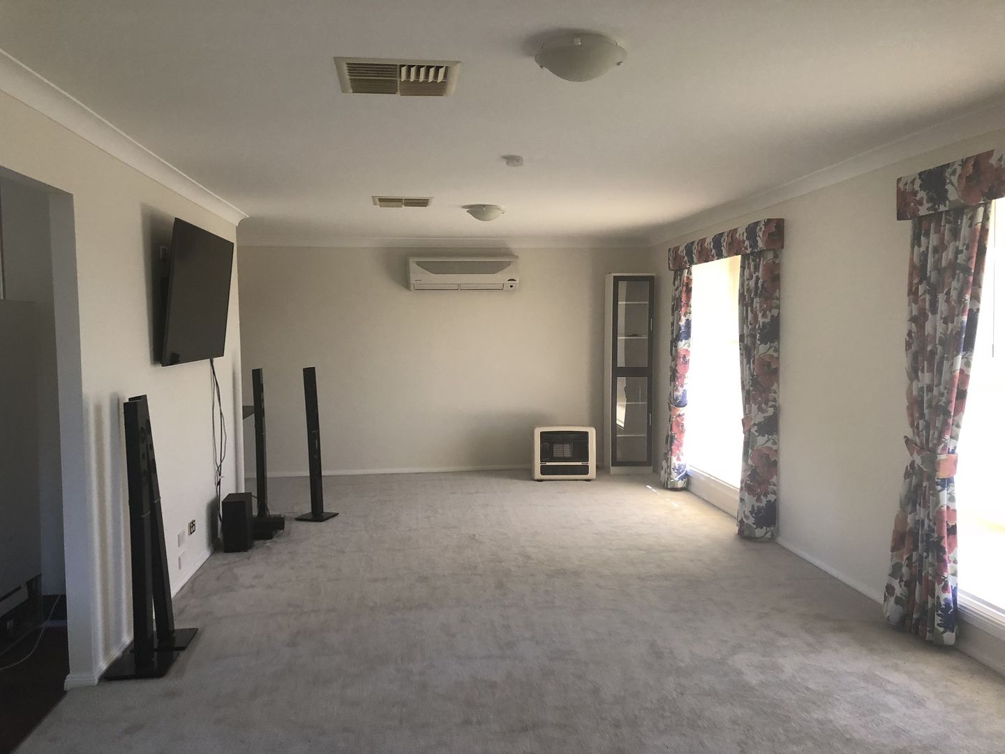 9 Glengowrie Close, Parkes NSW 2870 House For Rent Domain