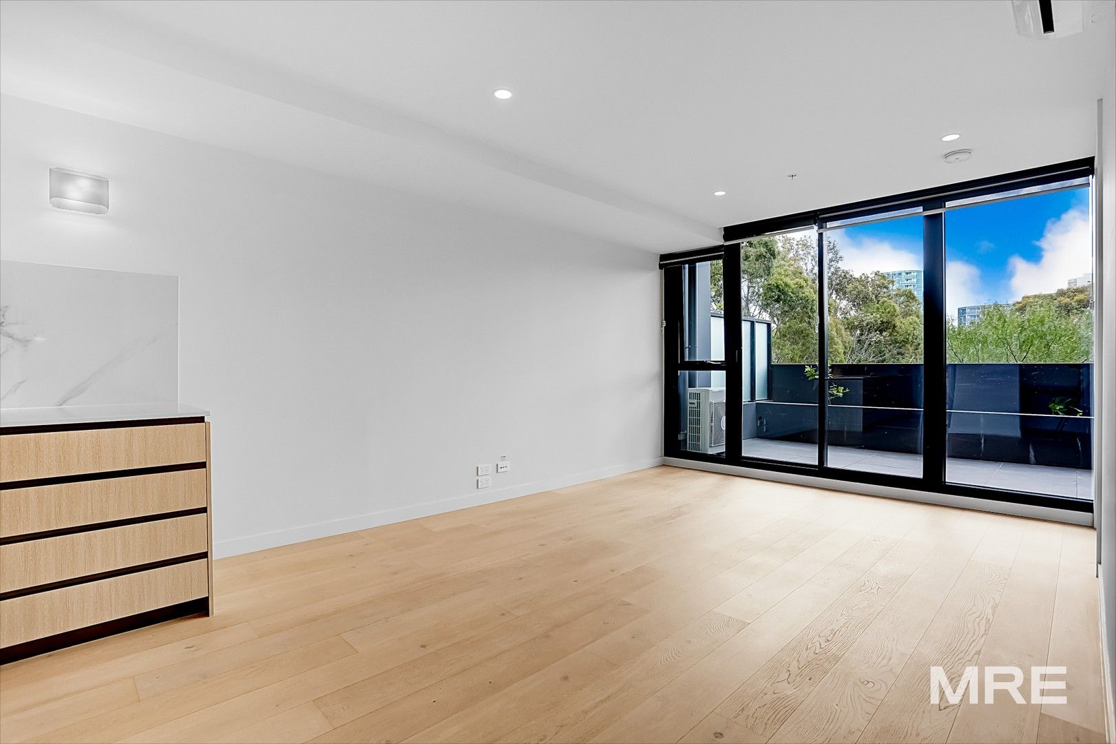 1 bedrooms Apartment / Unit / Flat in 112/108 Haines Street NORTH MELBOURNE VIC, 3051