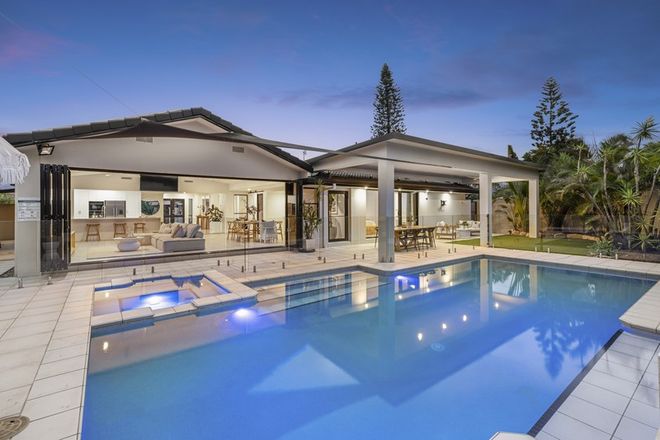 Picture of 4 Reef Court, MERMAID WATERS QLD 4218