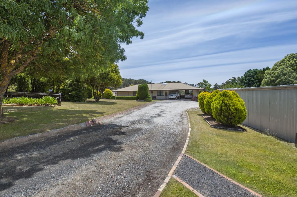 147 Kitchenhams Rd, Benloch VIC 3435, Image 1