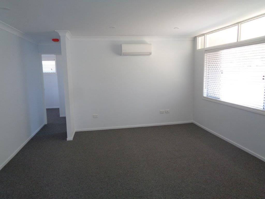 30 Noll Street, Kearneys Spring QLD 4350, Image 1