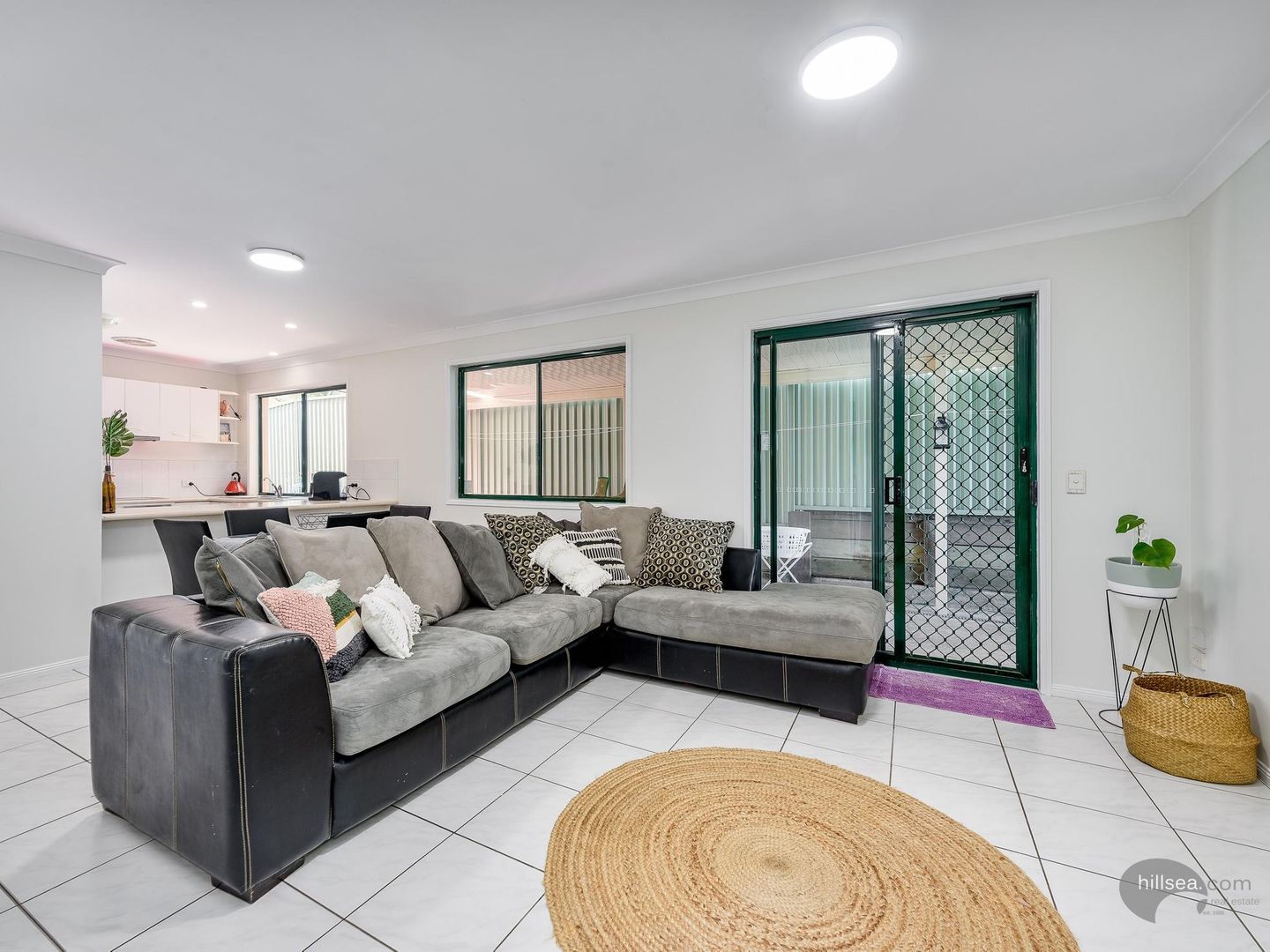 1/100 Greenacre Drive, Parkwood QLD 4214, Image 1