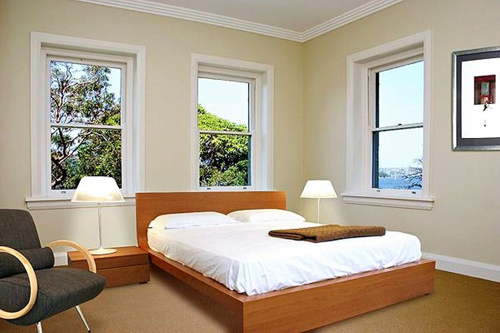 2 bedrooms Apartment / Unit / Flat in 2/5 Cremorne Road CREMORNE POINT NSW, 2090