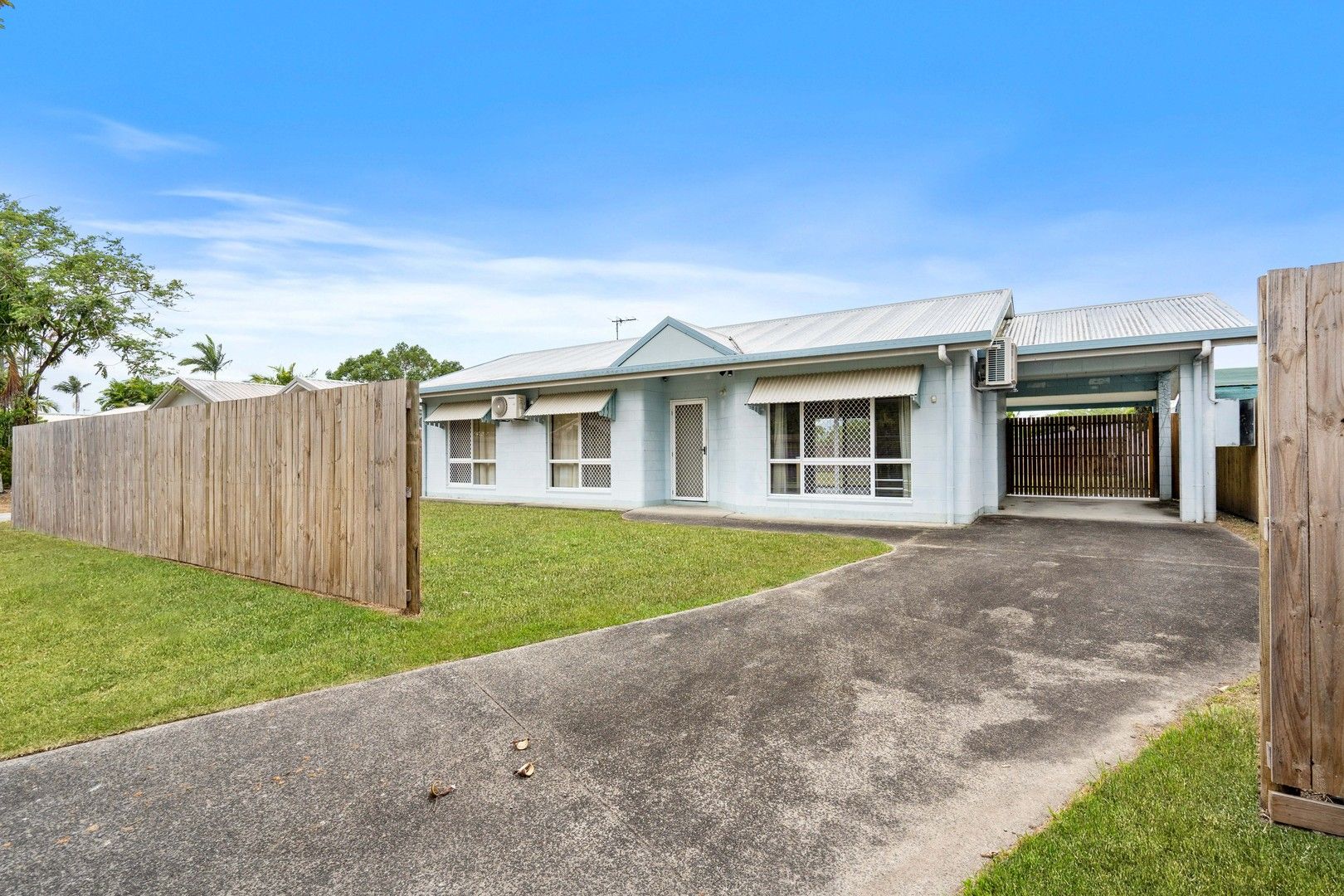 3 bedrooms House in 14 Harlequin Street WHITE ROCK QLD, 4868