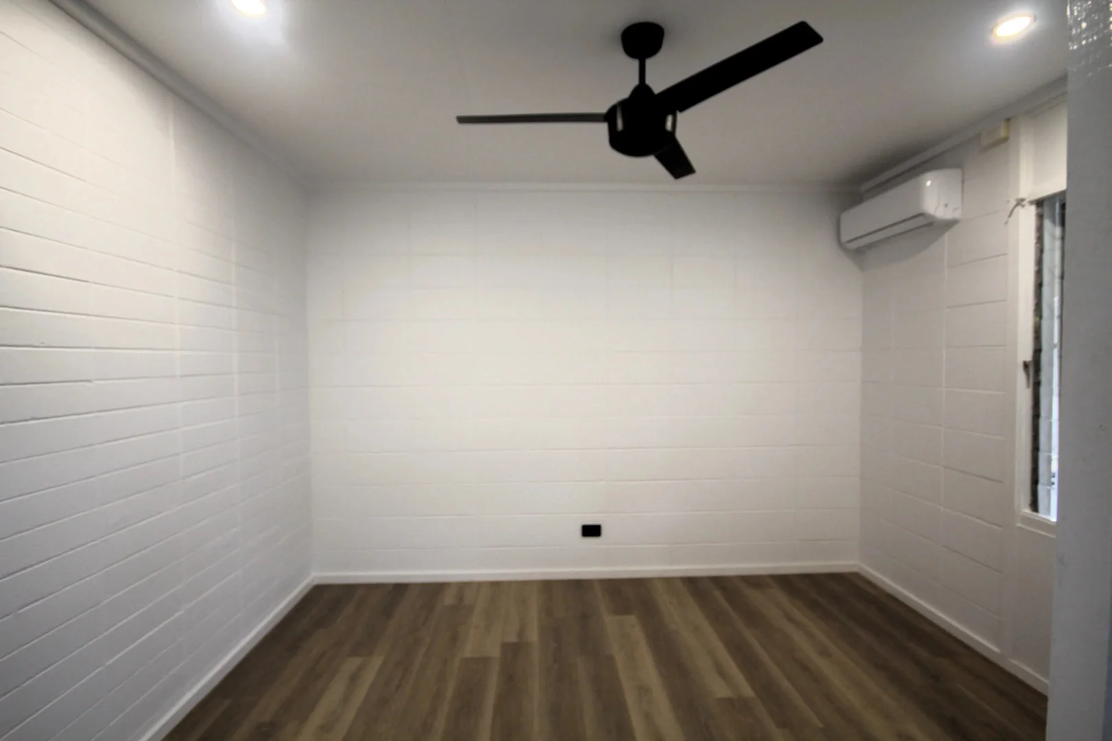 Additional image 3 of 4/33 Surrey Street, Hyde Park QLD 4812