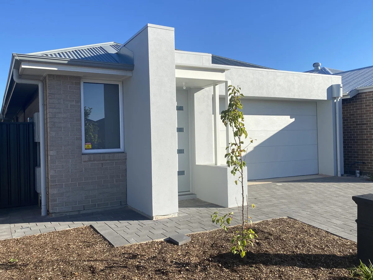 27 Dhilba Crescent, Andrews Farm SA 5114