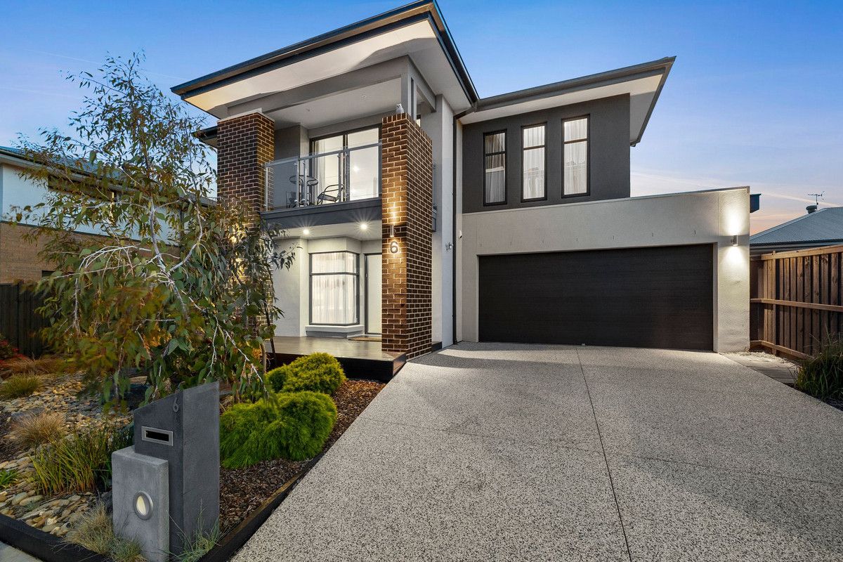 5 bedrooms House in 6 Falcon Drive TORQUAY VIC, 3228
