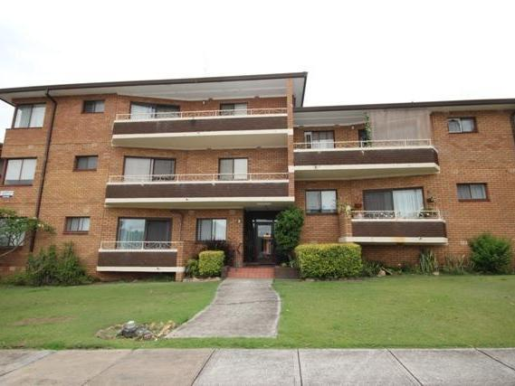 12/1-3 Warner Avenue, Wyong NSW 2259