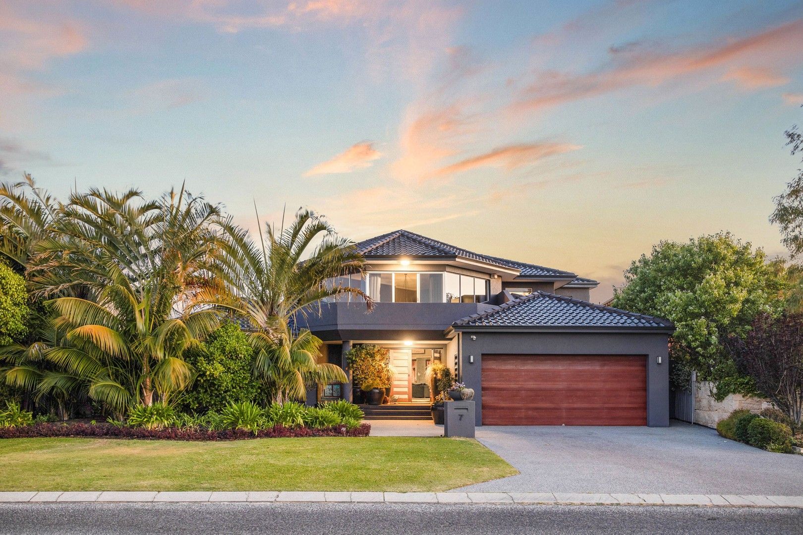 4 bedrooms House in 7 Ashmore Way SORRENTO WA, 6020