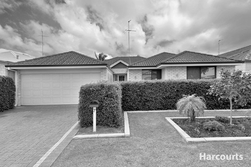 7 Vlamingh Gate, Dudley Park WA 6210, Image 0