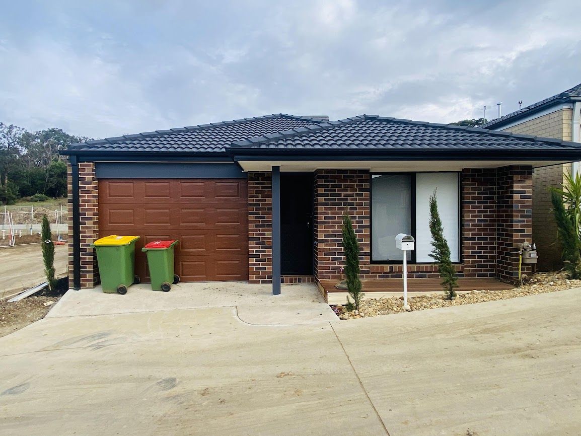 2 bedrooms Apartment / Unit / Flat in 1 Einstein Court PAKENHAM VIC, 3810