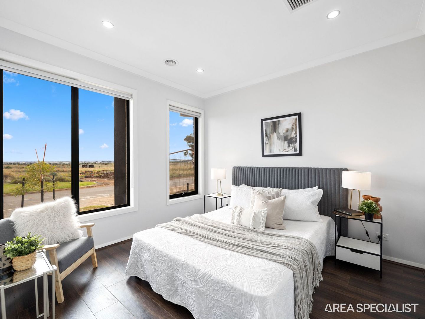 89 Vere Court, Deanside VIC 3336, Image 2