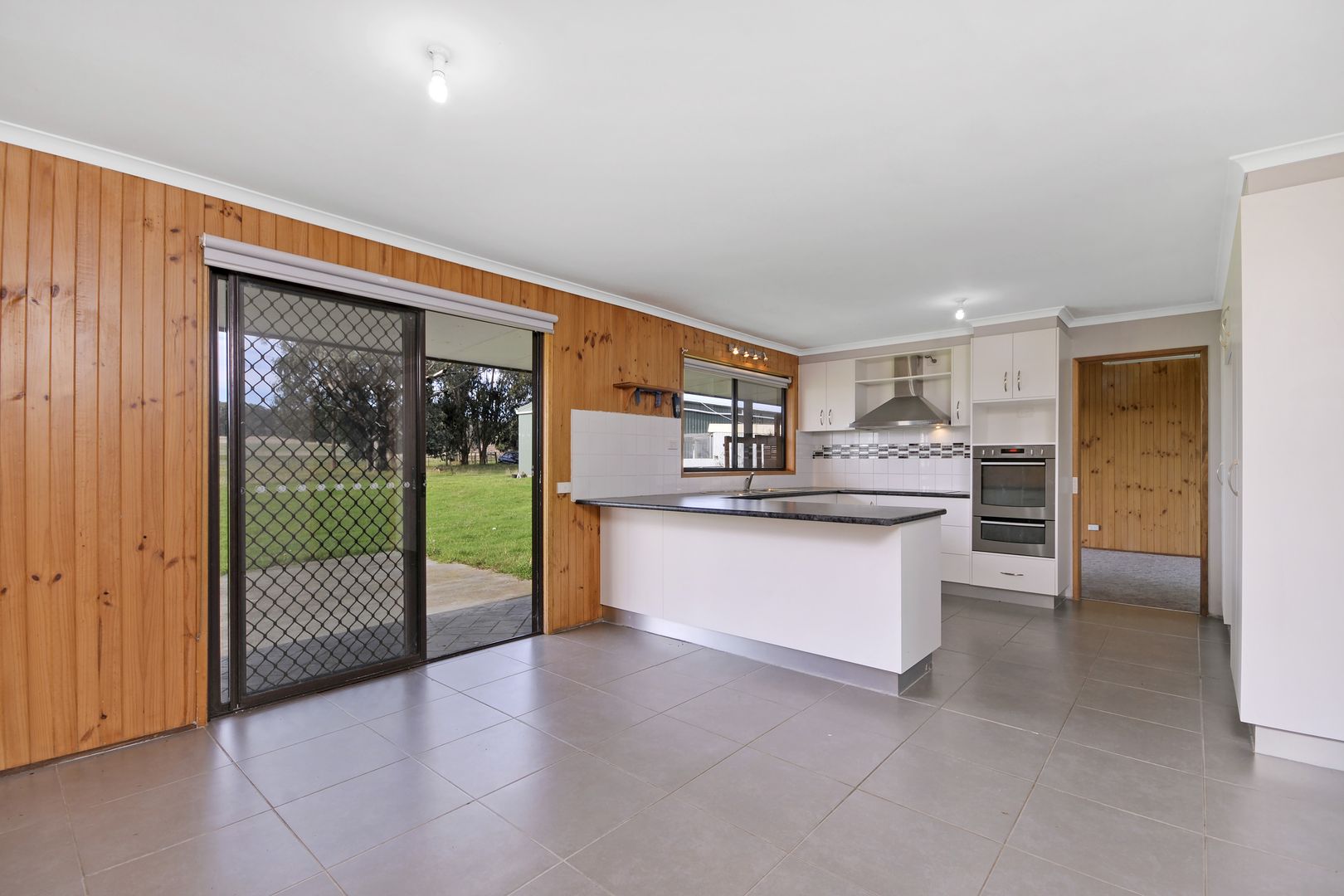 351 Maxfields Road, Flynns Creek VIC 3844, Image 2