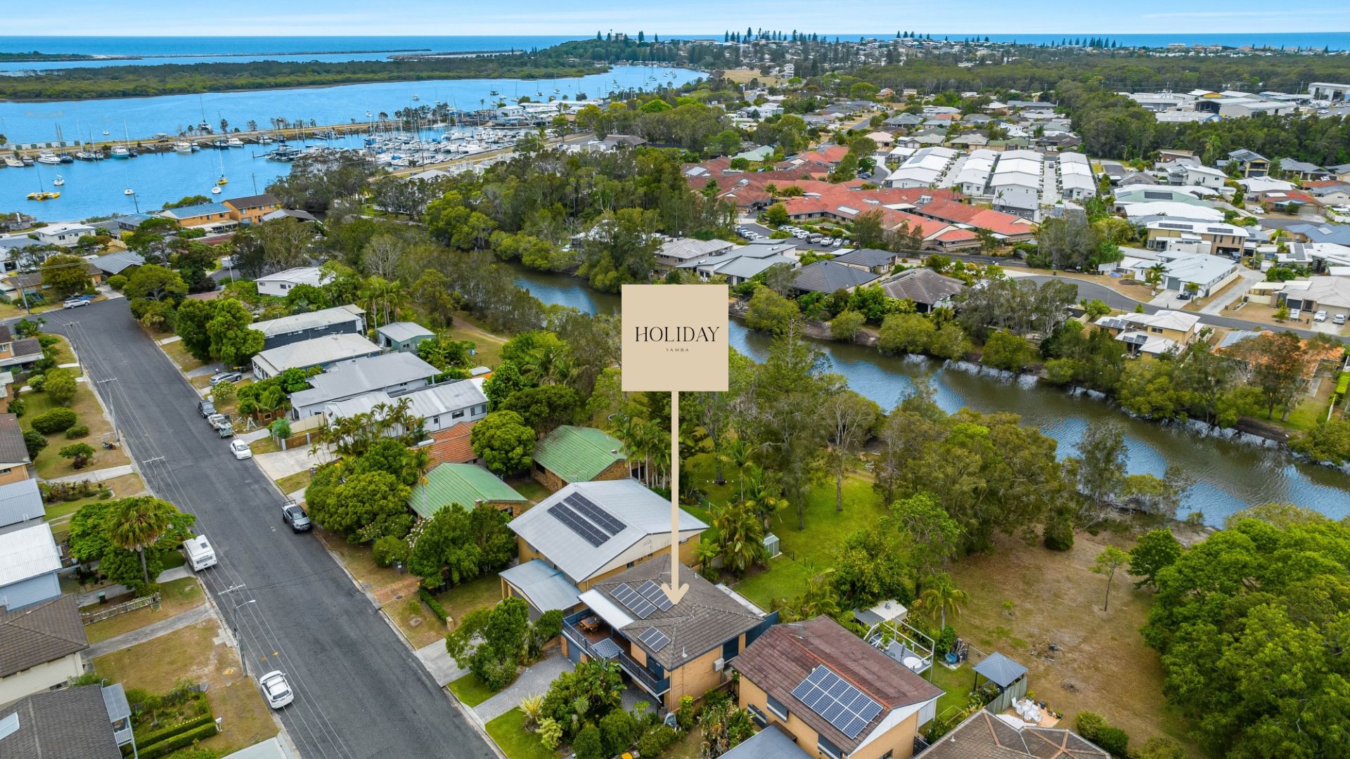 5 bedrooms House in 18 Endeavour Street YAMBA NSW, 2464