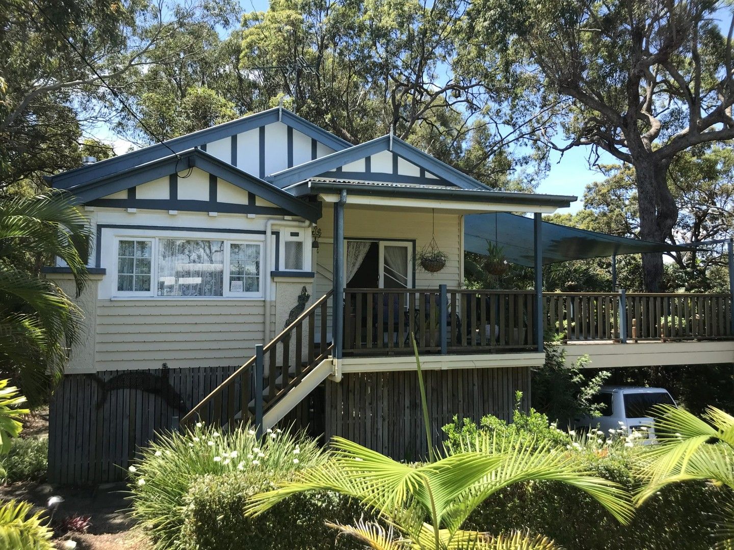 75 Eastbourne Terrace, Macleay Island Property History & Address