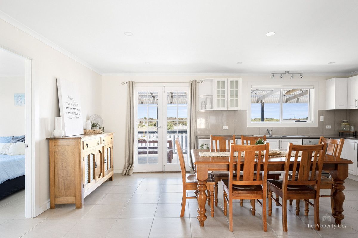 9 Arthur Street, Beachport SA 5280 Domain