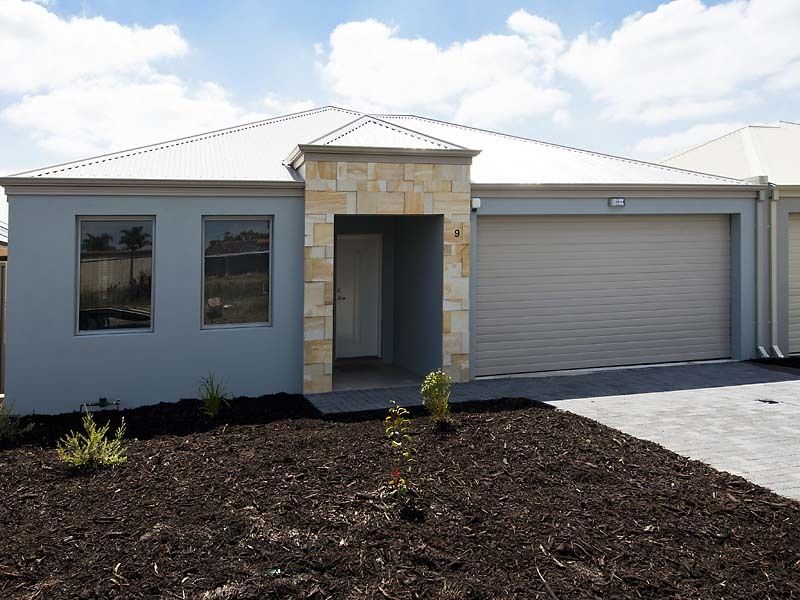 3 bedrooms House in 62 Comrie Road CANNING VALE WA, 6155
