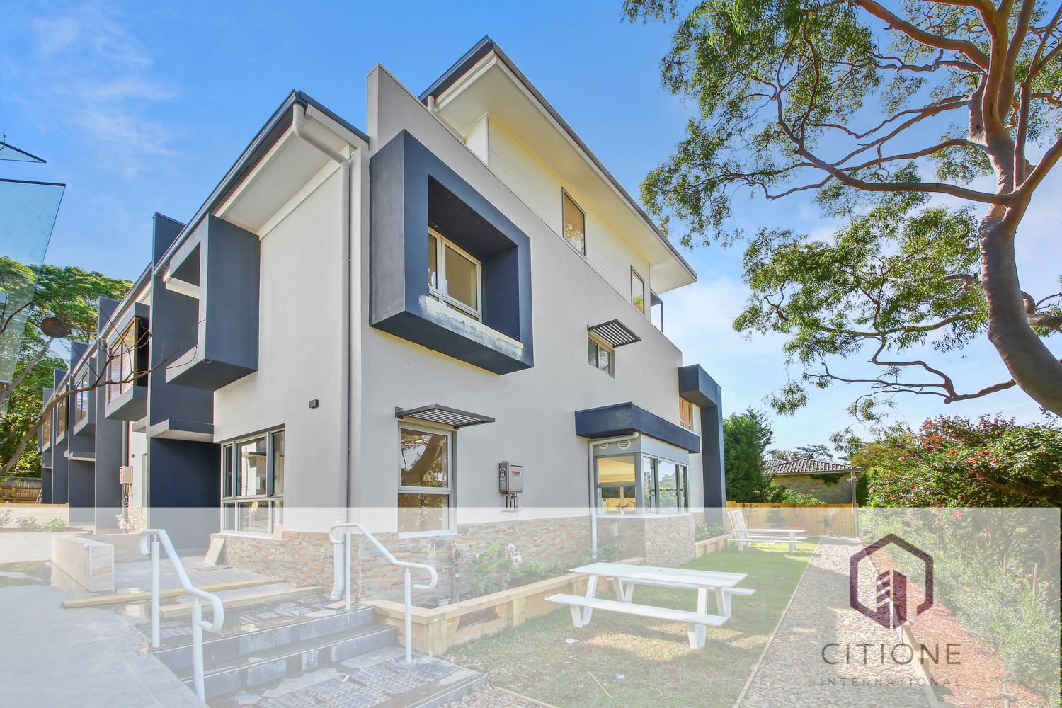 7-11 College Crescent, St Ives NSW 2075, Image 2