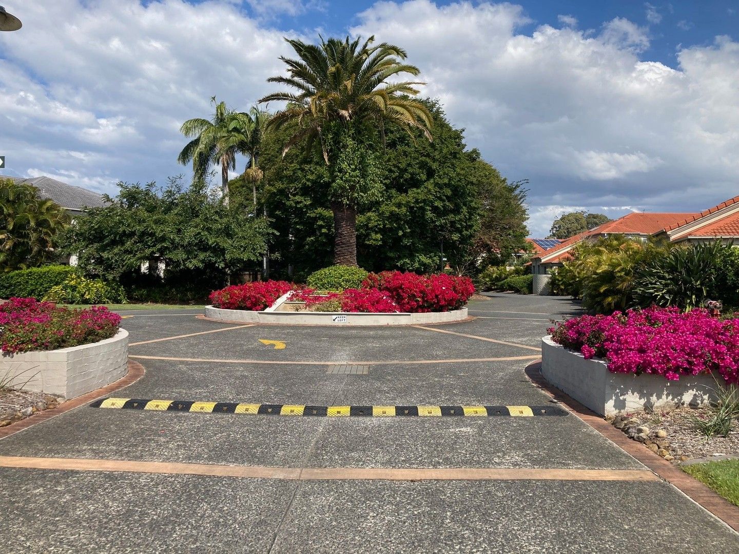 3 bedrooms Townhouse in 1 BRONBERG COURT SOUTHPORT QLD, 4215