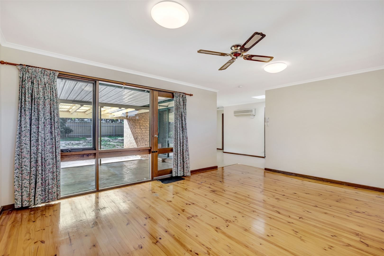 1 Vistula Court, Hackham West SA 5163, Image 2