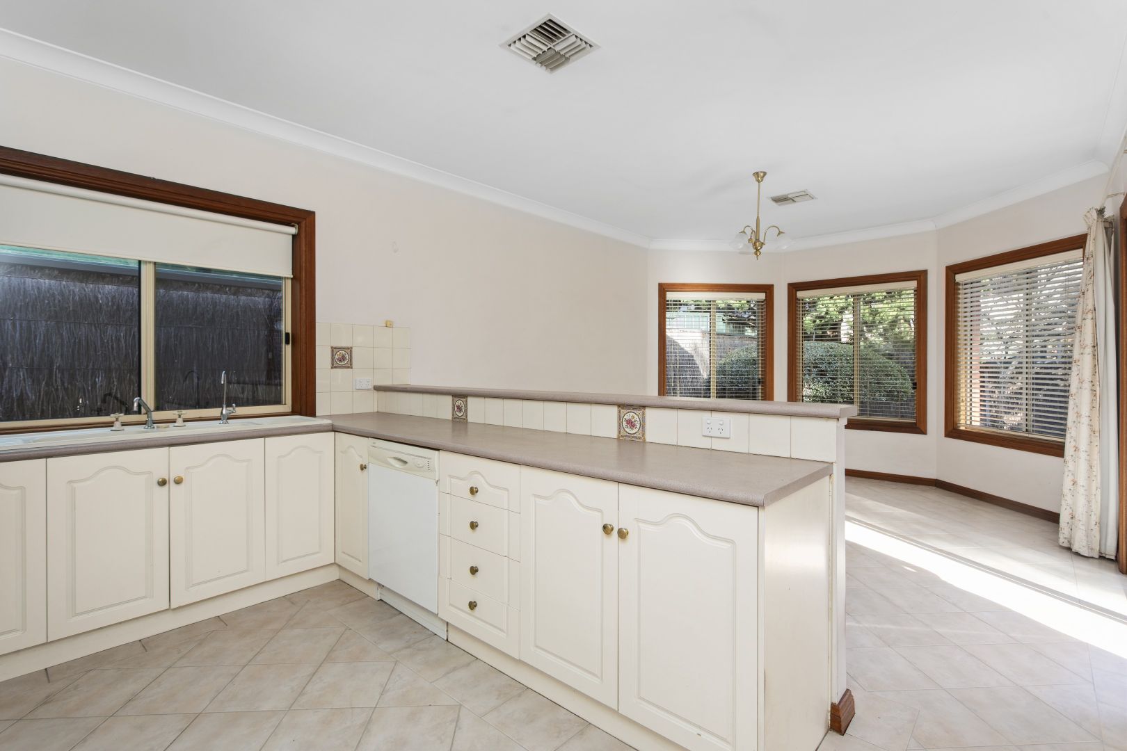 4A Spence Avenue, Myrtle Bank SA 5064 House For Rent Domain