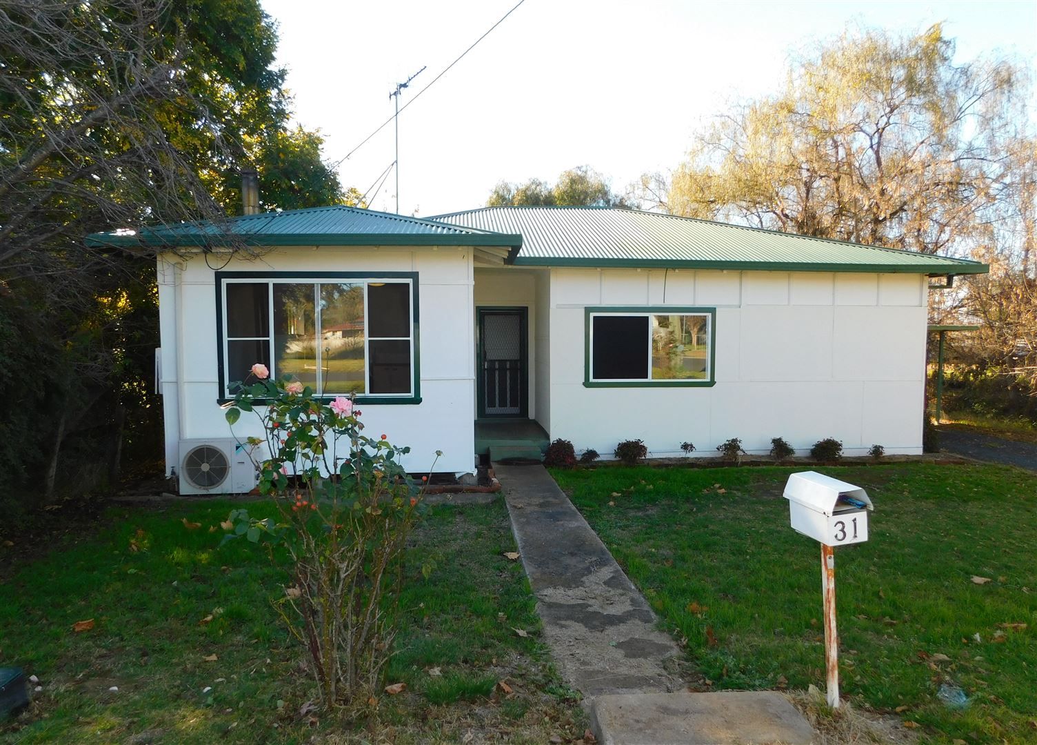 2 bedrooms House in 31 Cassilis st COONABARABRAN NSW, 2357