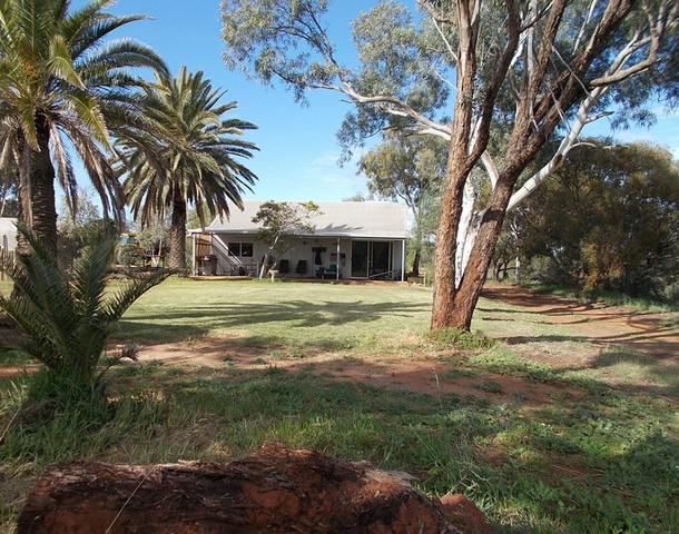 396 Giles Road, Moonyoonooka WA 6532