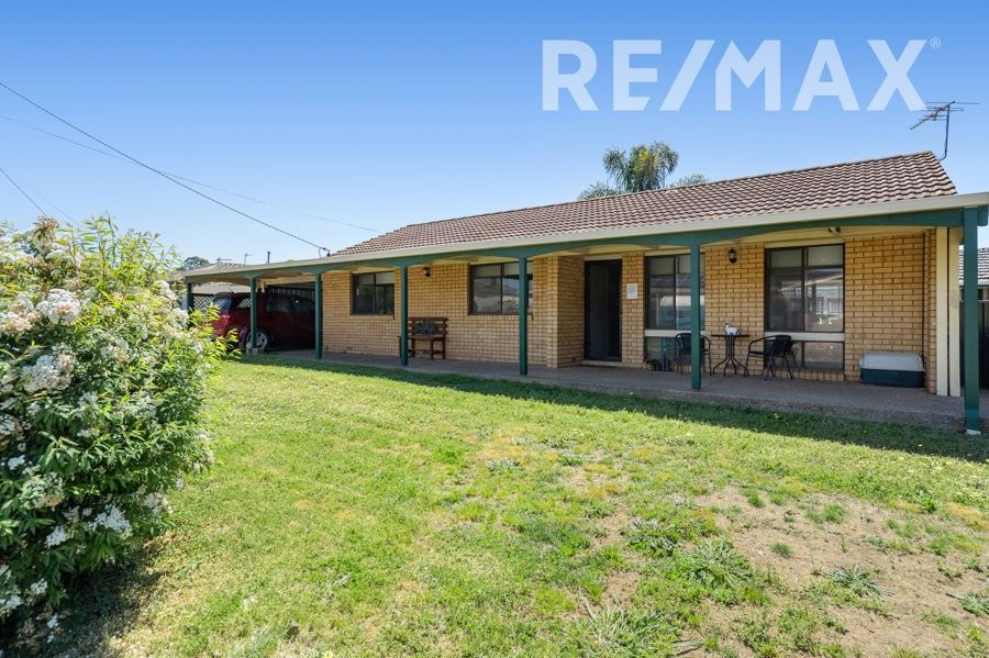 6 Gregory Crescent, Lake Albert NSW 2650, Image 0