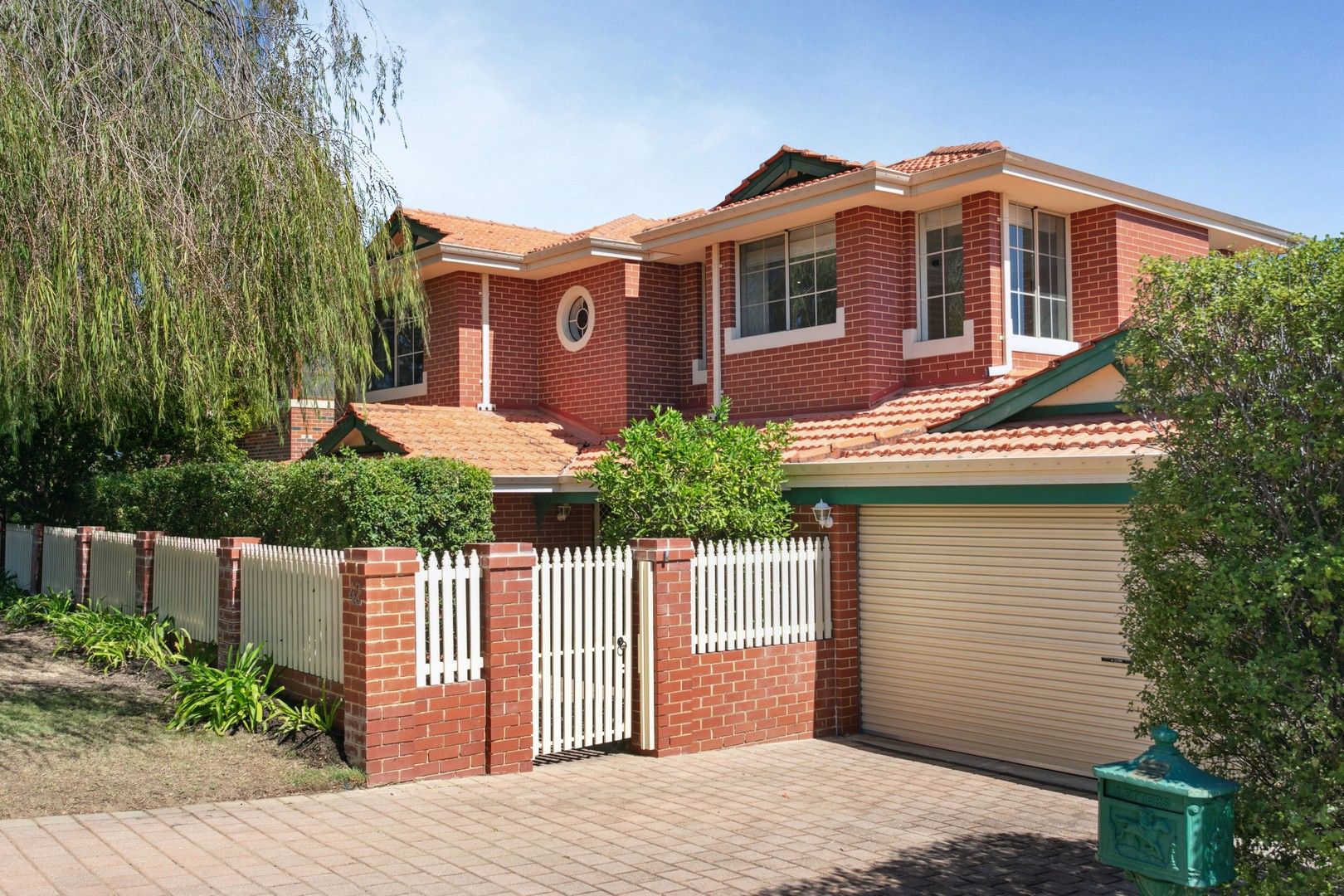 5 bedrooms House in 42 Raymond Street MOUNT PLEASANT WA, 6153