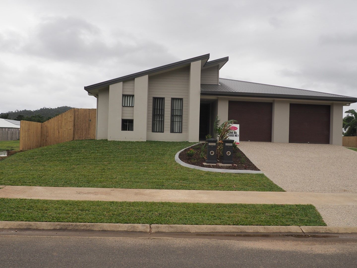 2 bedrooms Villa in 2/8 Coralli Close MISSION BEACH QLD, 4852