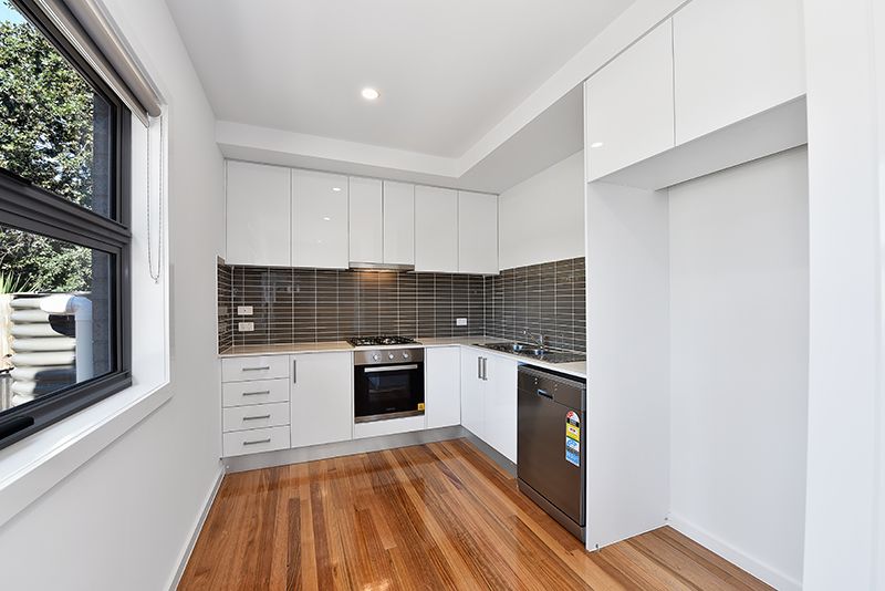 17/21 Station Road, Oak Park VIC 3046, Image 2