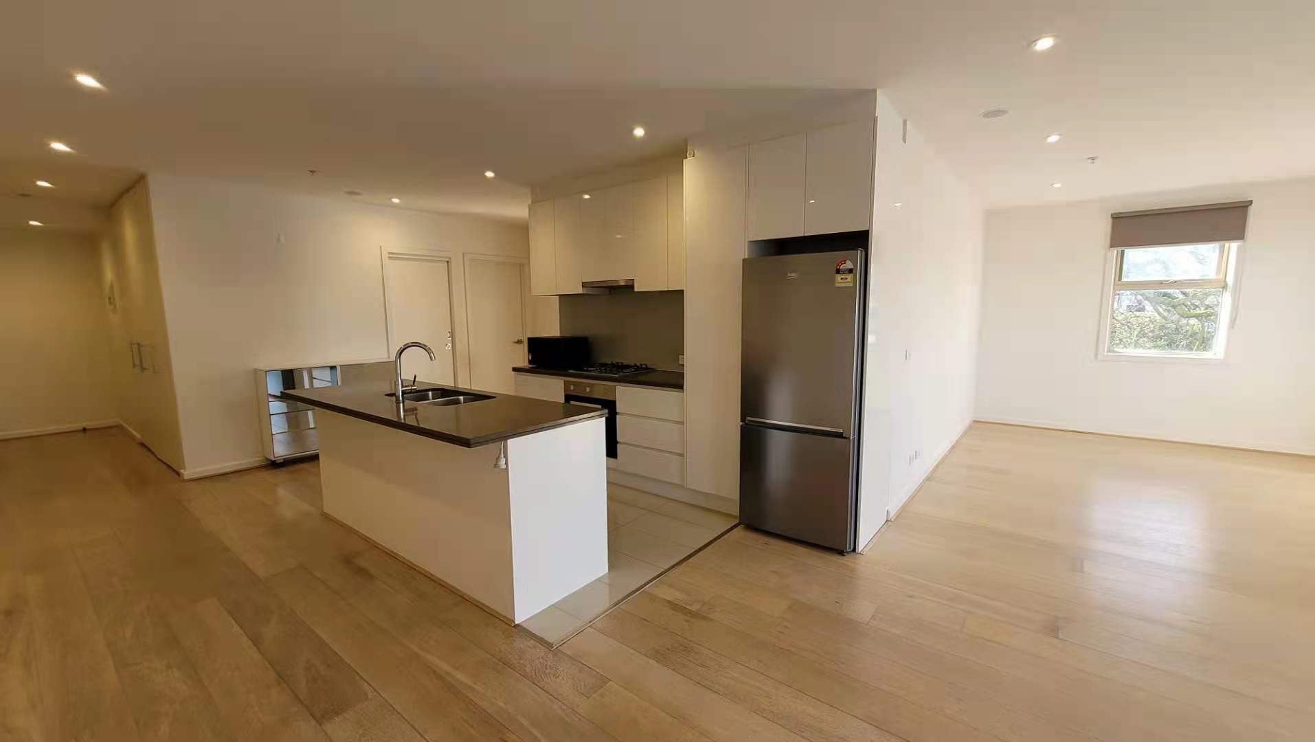 2 bedrooms Apartment / Unit / Flat in 23/98-100 Carrington Road BOX HILL VIC, 3128