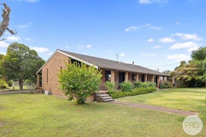 Picture of 88 Tanilba Avenue, TANILBA BAY NSW 2319