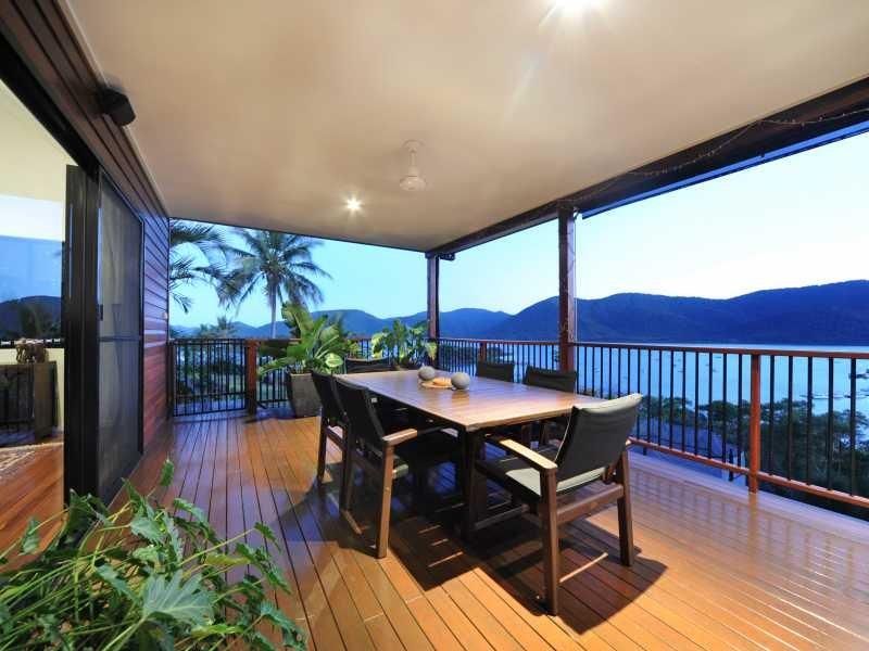 46 Harbour Avenue, SHUTE HARBOUR QLD 4802, Image 2