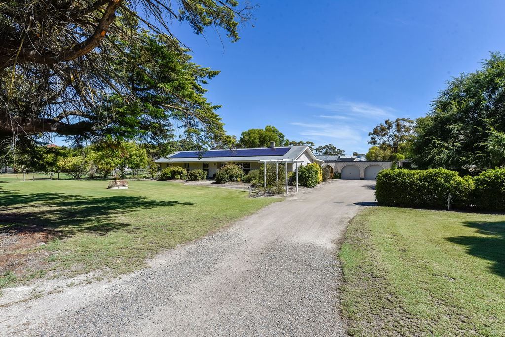 24 Northcott Tce, Tintinara SA 5266, Image 2