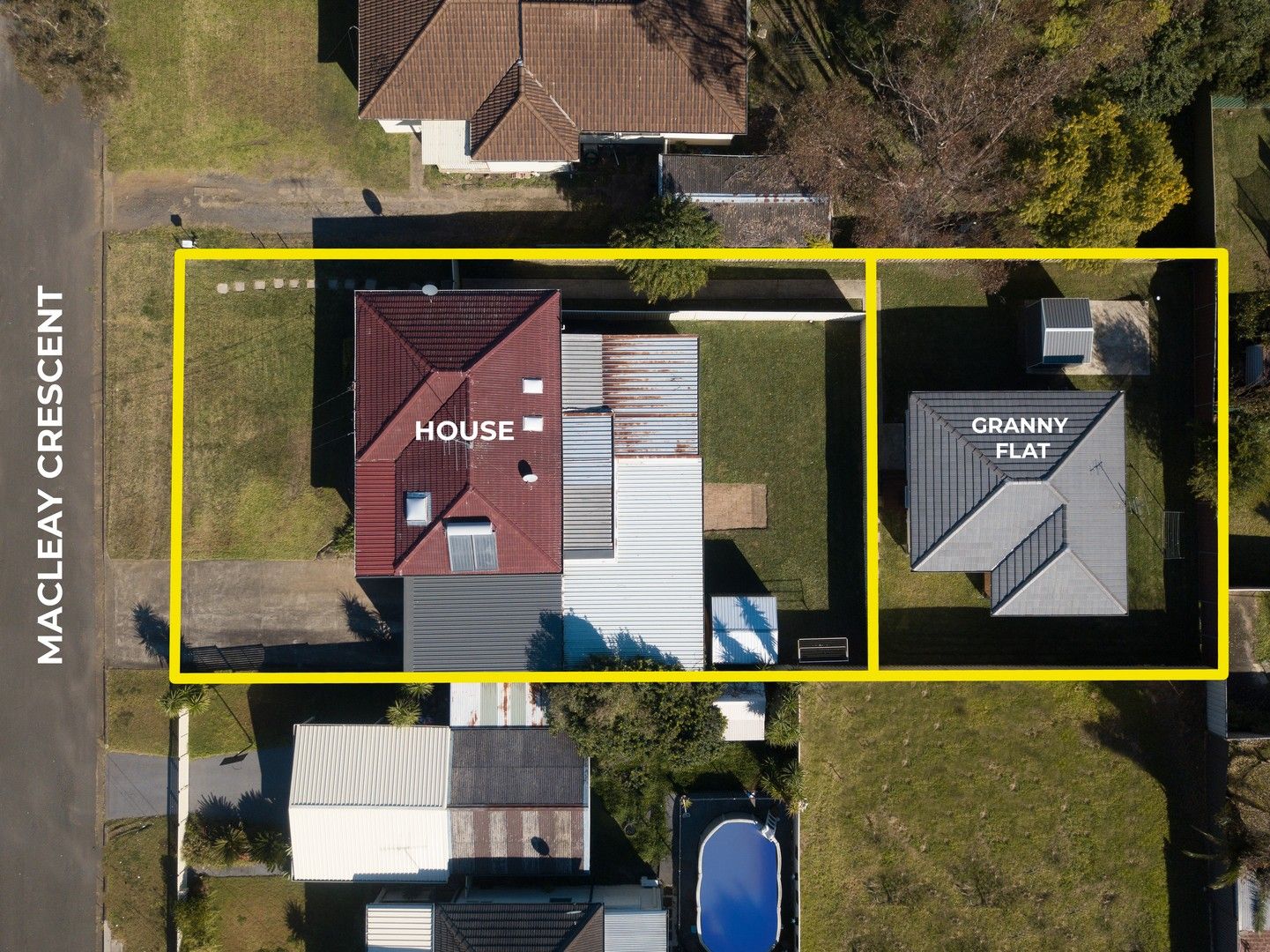 6 bedrooms House in 26 & 26A Macleay Crescent ST MARYS NSW, 2760