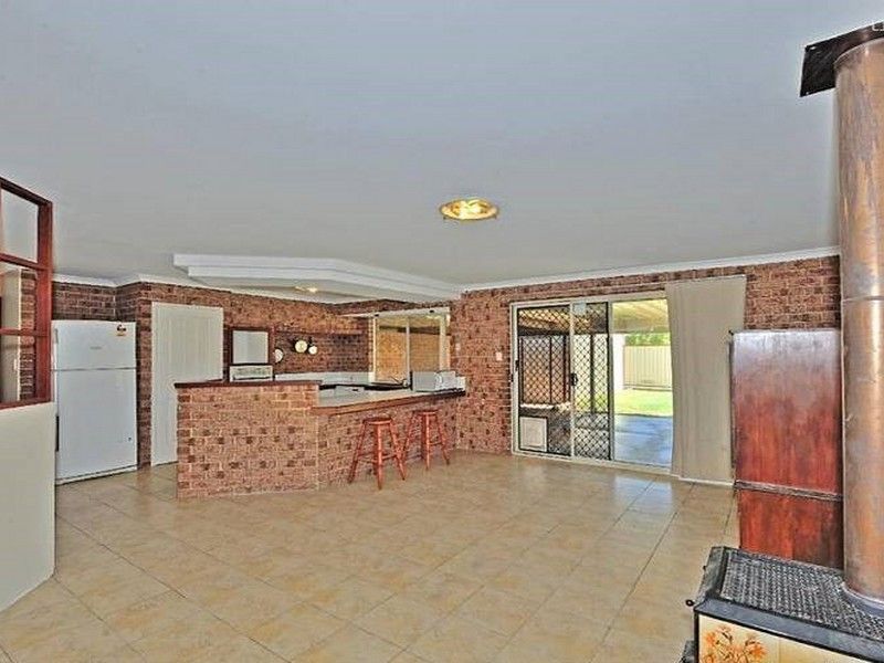 1 Delray Close, Warnbro WA 6169, Image 0