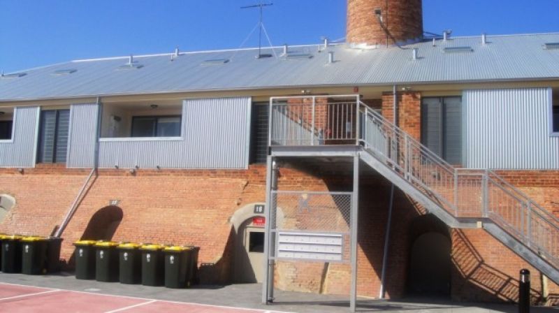 2 bedrooms Apartment / Unit / Flat in 105/10 Pottery Court BRUNSWICK VIC, 3056