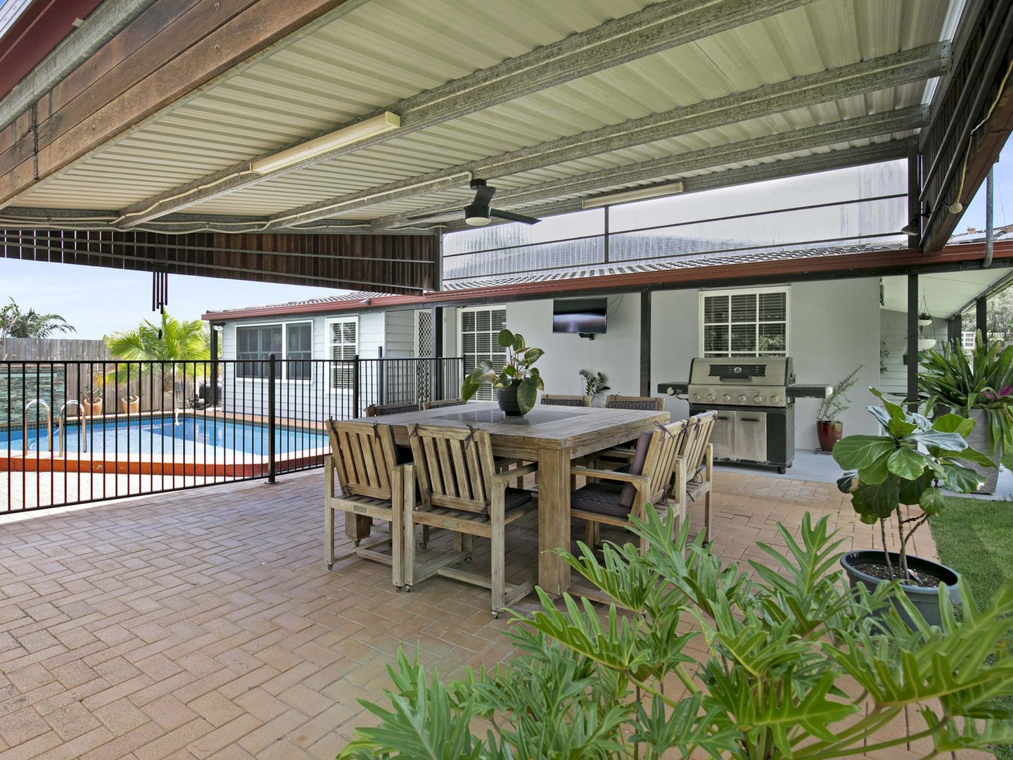 6 Inglis Court, Springwood QLD 4127 - House For Rent | Domain