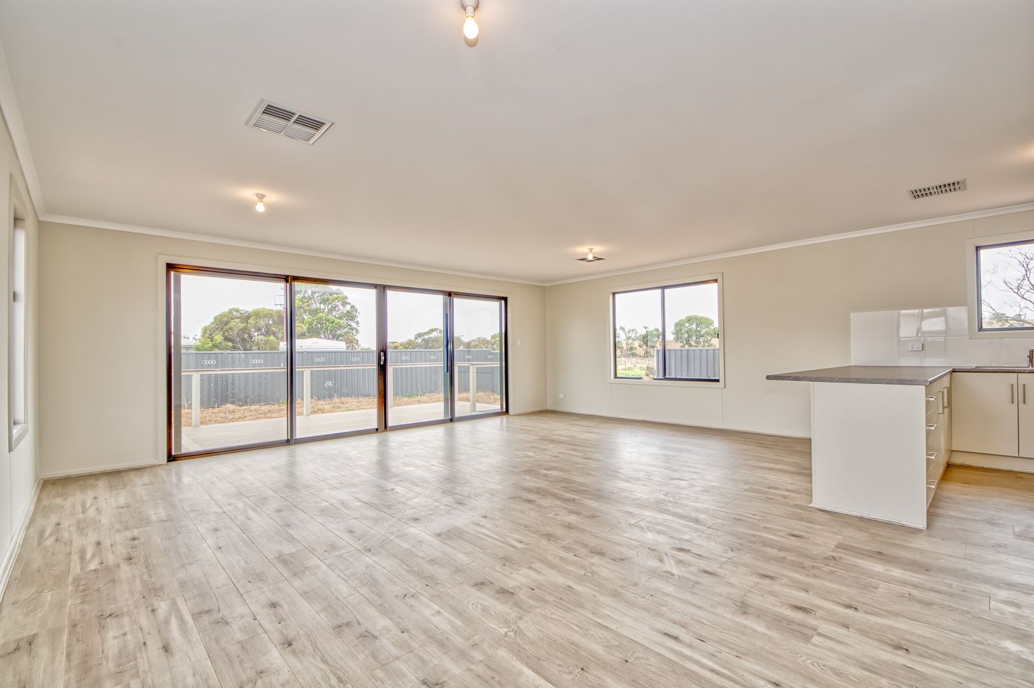 4 bedrooms House in 1 Wallschutzky Road STREAKY BAY SA, 5680