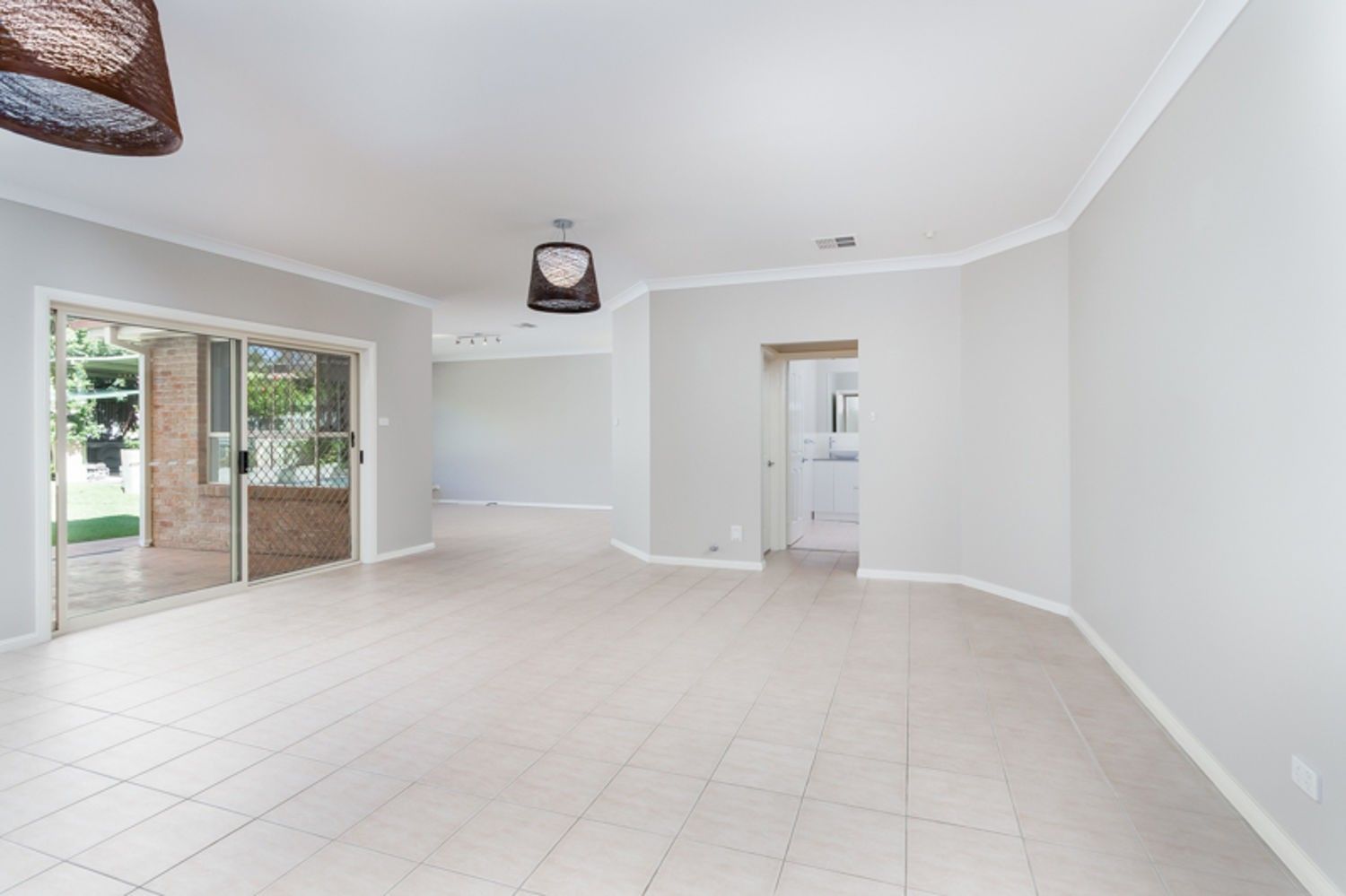 23 Carnival Way, Beaumont Hills NSW 2155, Image 2