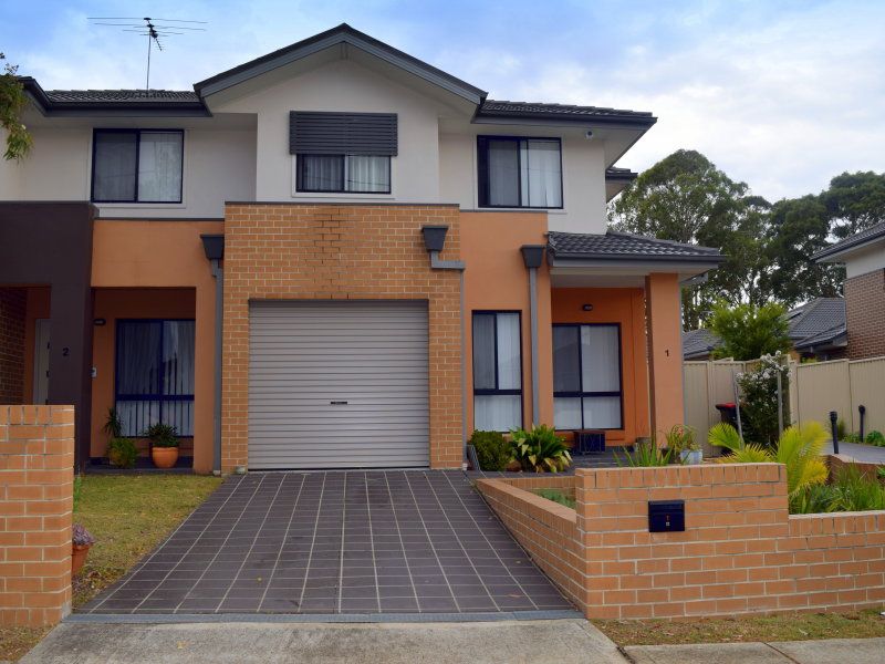 4 bedrooms House in 1/15-17 Tungarra Road GIRRAWEEN NSW, 2145