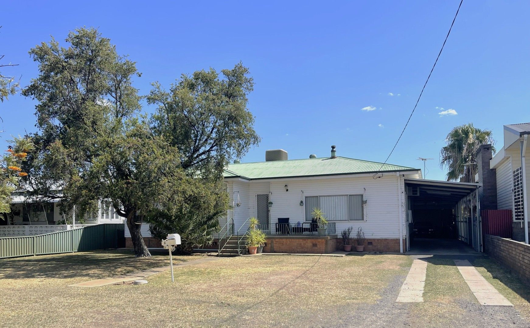 4 bedrooms House in 5 SAUNDERS STREET NARRABRI NSW, 2390