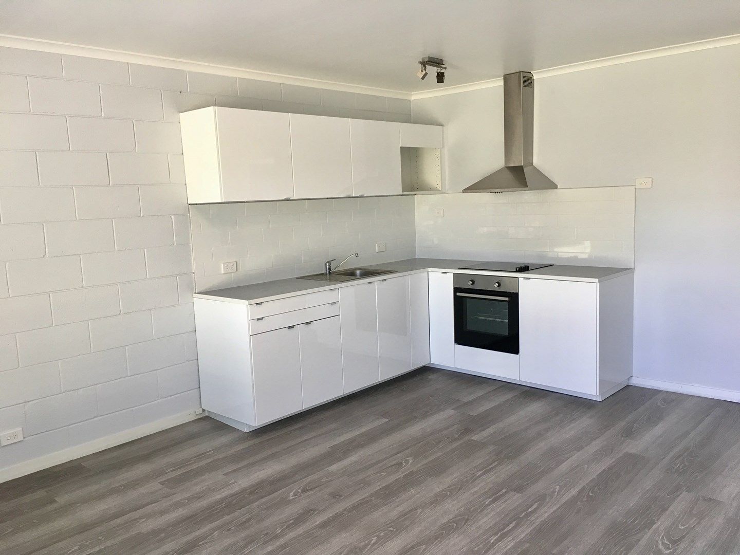 2 bedrooms Apartment / Unit / Flat in 6/495 Hartley Street LAVINGTON NSW, 2641