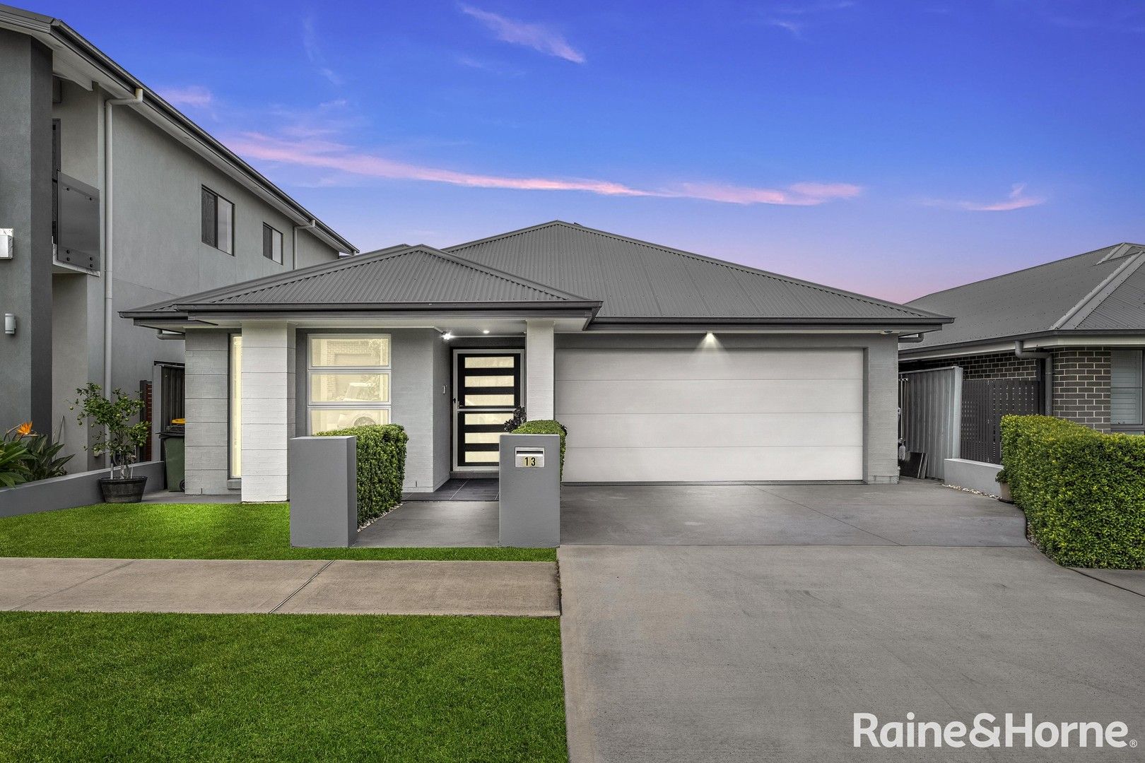 13 Hennings Way, Gledswood Hills NSW 2557, Image 0