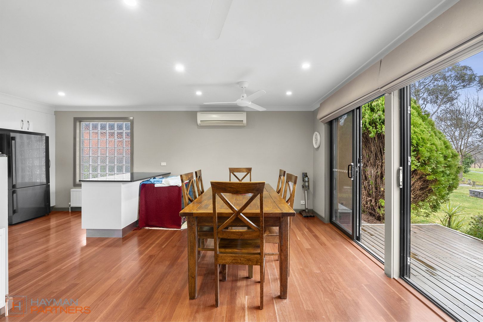 10 Heales Place, Curtin ACT 2605, Image 2