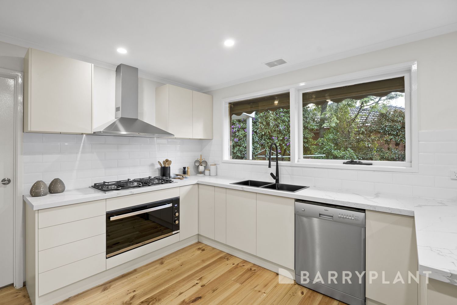 12 Blueberry Court, Bundoora VIC 3083, Image 2