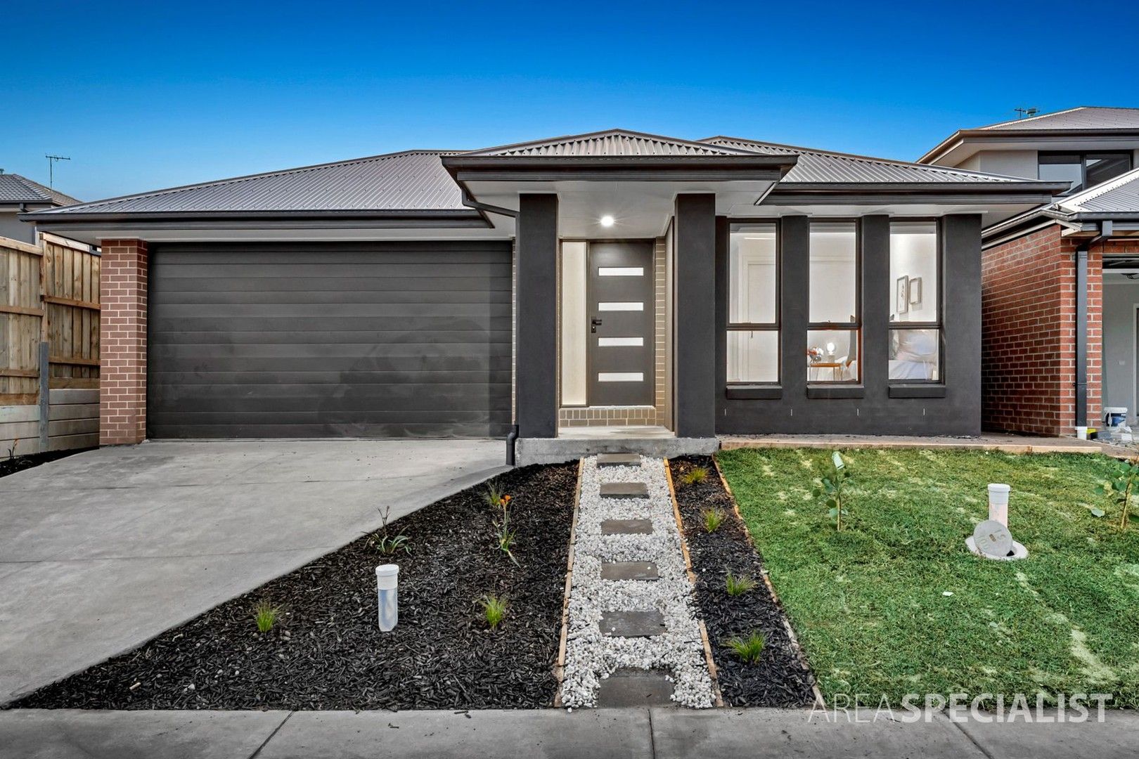 4 bedrooms House in 22 Orrong Drive OFFICER VIC, 3809