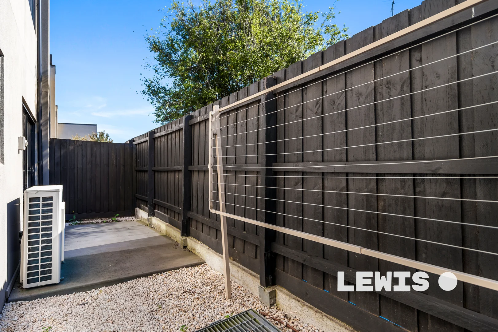 19 Bow St, Mornington VIC 3931 - Townhouse For Rent | Domain